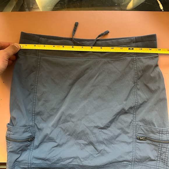 ATHLETA - Sport Skort size 6 - Picture 5 of 7